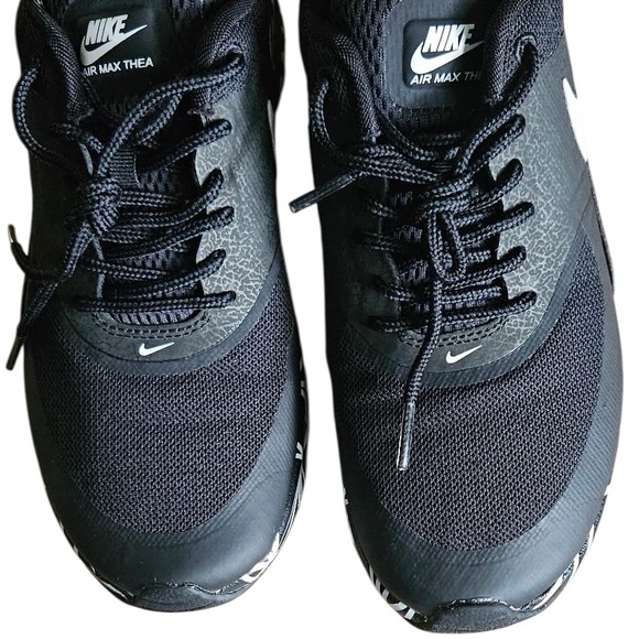 Nike Air Max Thea Black Sneakers - Picture 1 of 9